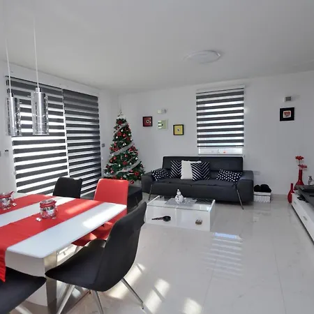 Apartman Golden Hour Jurdani