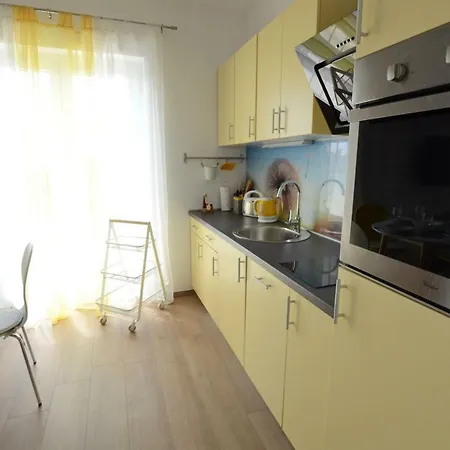 Golden Hour Apartament Jurdani
