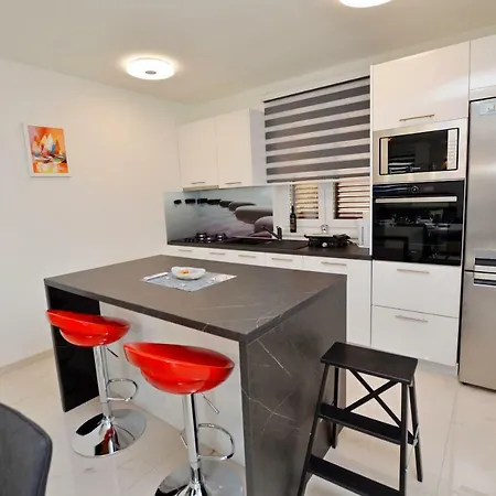 Golden Hour Apartman *