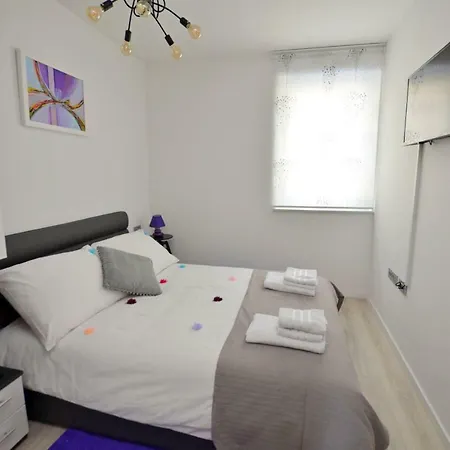 Golden Hour Apartament