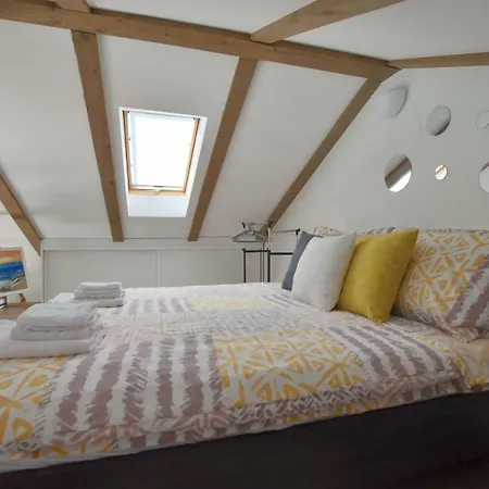 Apartman Golden Hour *